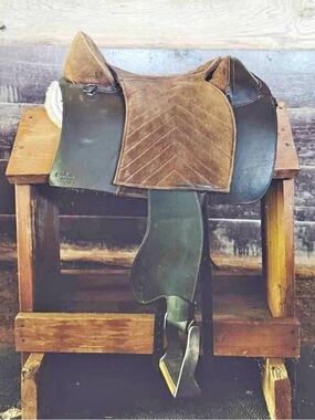 Baroque Barefoot Saddle VPS Size 2